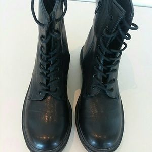 -MUDD- combat style boots